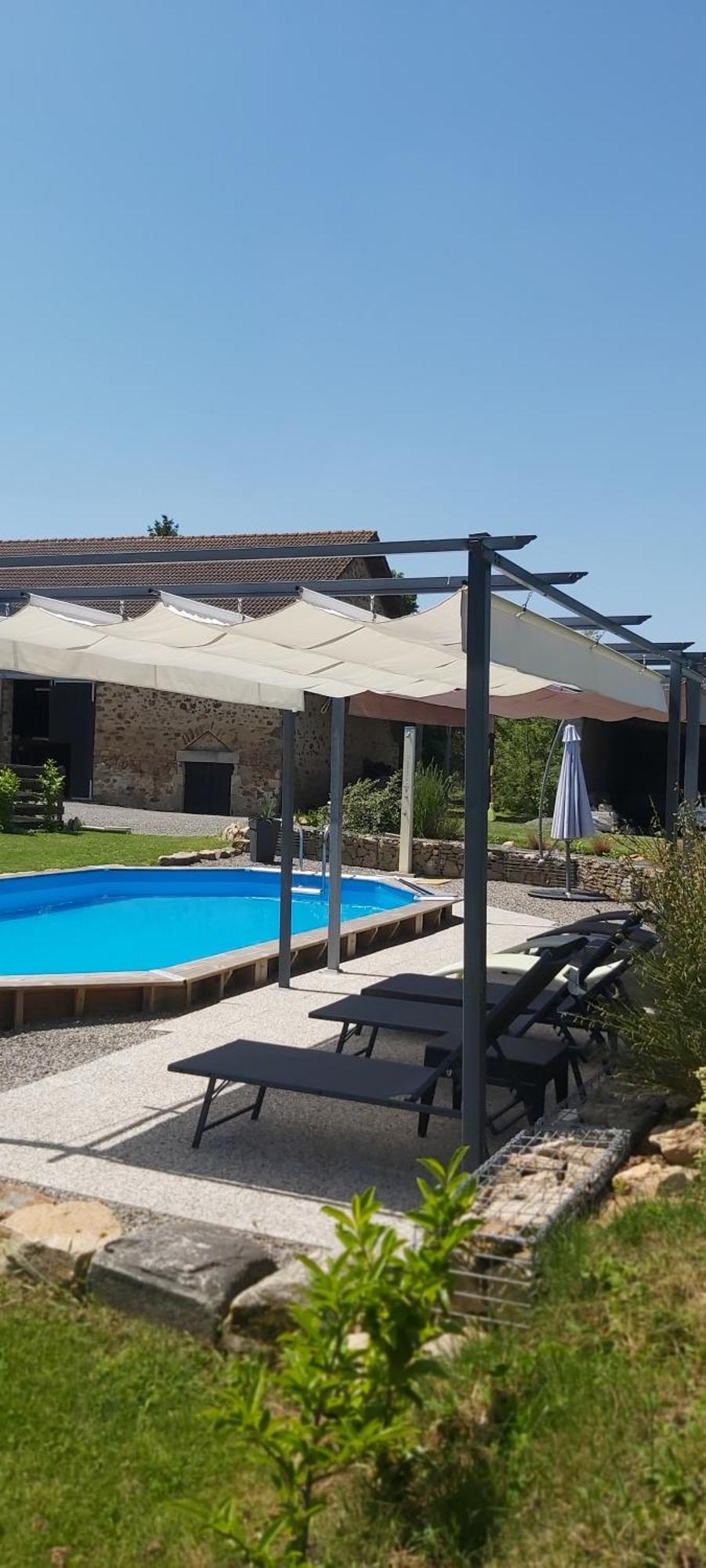 Beautiful 2 Bed Cottage With Swimming Pool Pageas Room photo